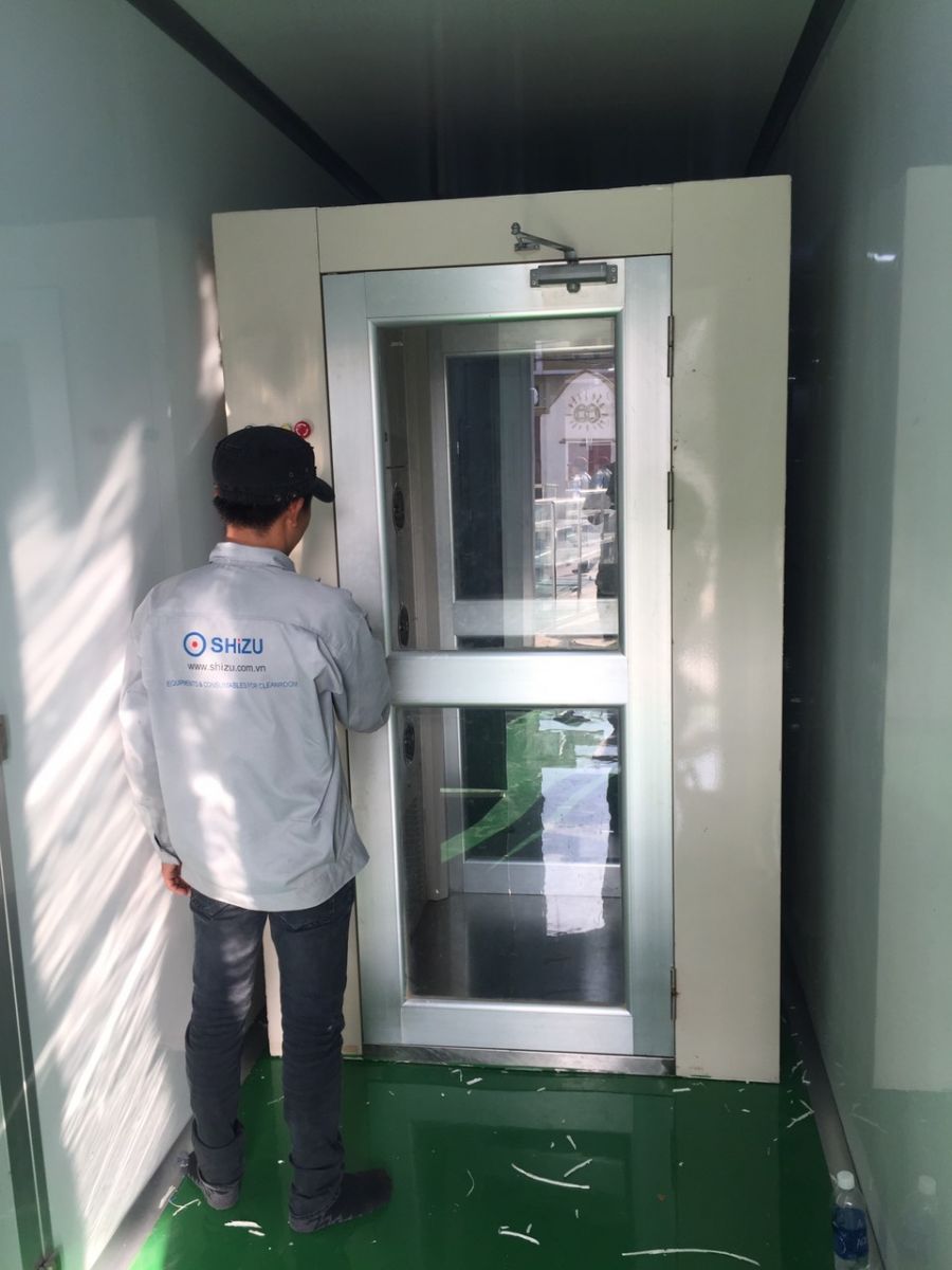 Cleanroom Air Shower